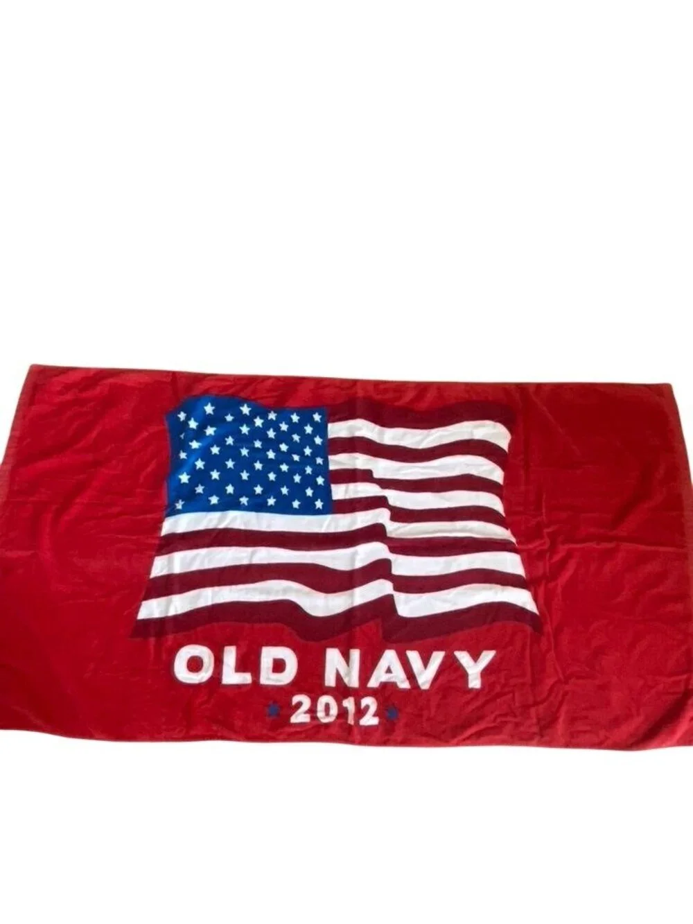 Old Navy 2012 NWOT Beach Towel Patriotic Flag July 4th Celebration Pool Activity